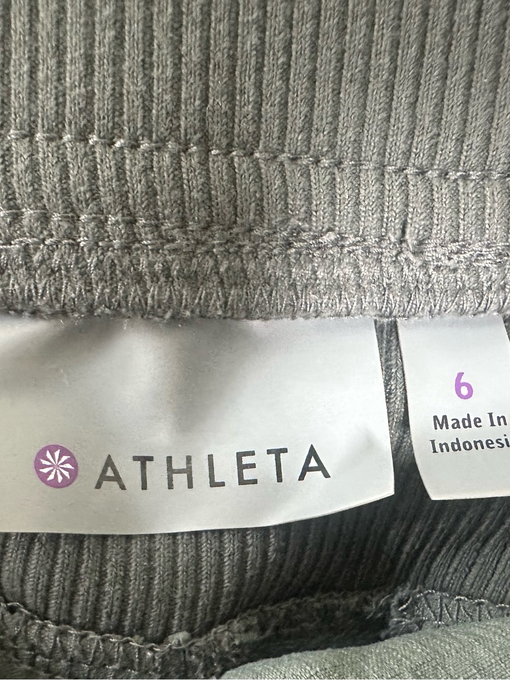 Athleta Trekkie North Straight Leg Outdoor Pant 6 Olive Green Hiking Ripstop EUC - Picture 6 of 11